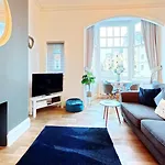 The Lookout At - Stunning Seaview And Castle View - Near Amenities And بيت للعطل سكرابورو