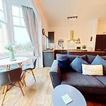 بيت للعطل The Lookout At - Stunning Seaview And Castle View - Near Amenities And