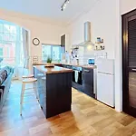 The Lookout At - Stunning Seaview And Castle View - Near Amenities And