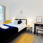 Nyaraló The Lookout At - Stunning Seaview And Castle View - Near Amenities And *